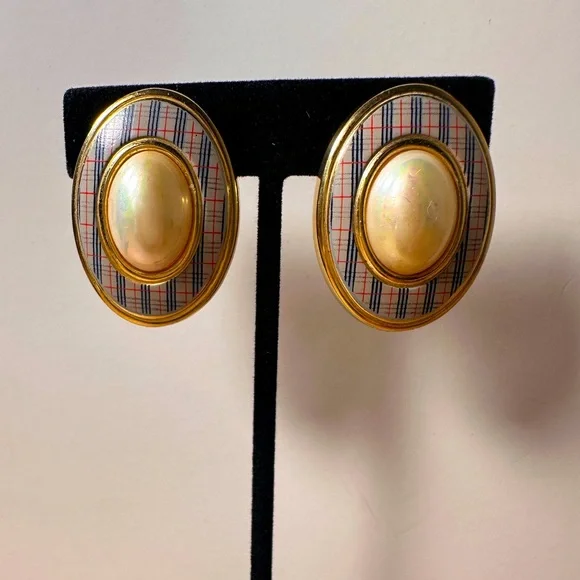 Burberry's Rare Nova check pearl design Gold Plated Clip On Earrings - Picture 1 of 7